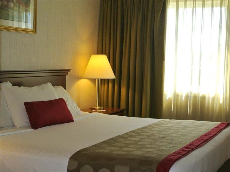 รามาดา บาย วินด์แฮม สตราสเบิร์ก Hotel สตราสบวร์ก ภายนอก รูปภาพ